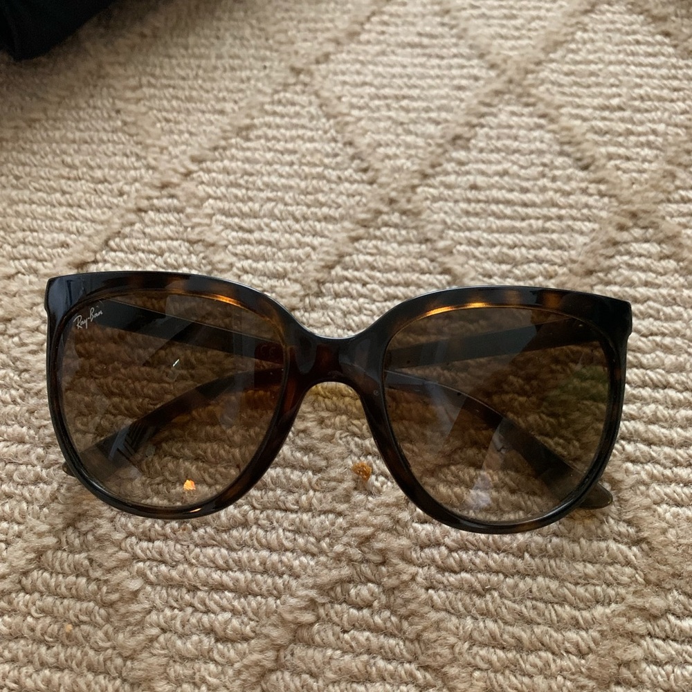 Women’s Cat Eye Rayban sunglasses